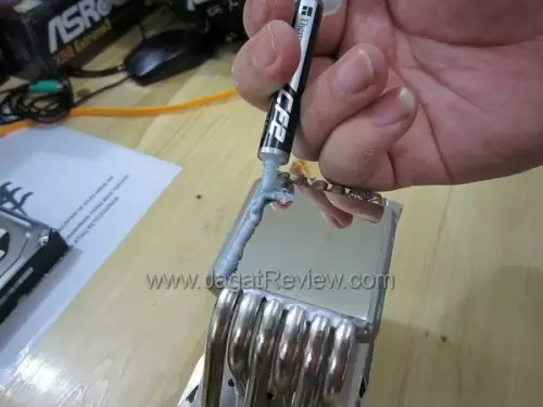 Tips Pengolesan Thermal Paste: Ratakan atau Tidak 5 thermal rata 1
