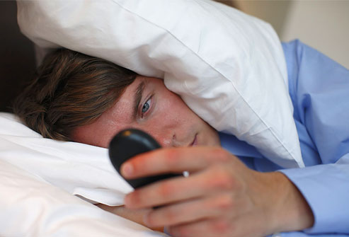 http://www.jagatreview.com/wp-content/uploads/2011/03/Sleep-checking-phone.jpg