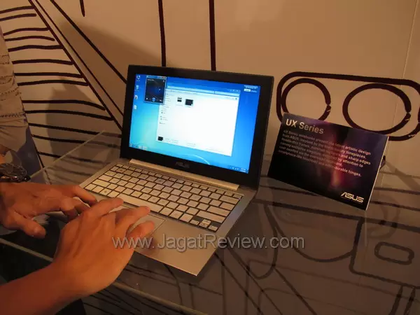 computex_2011_UX Series