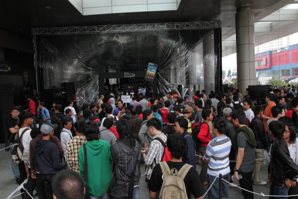 Antrian Galaxy SII-pukul 09.00