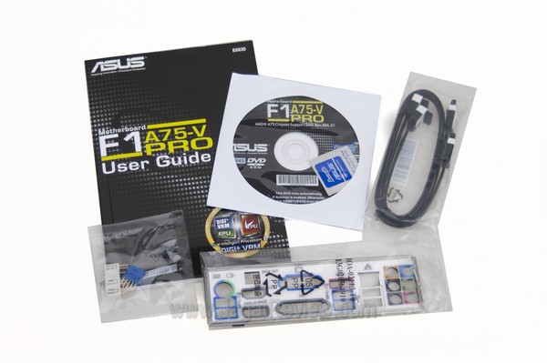 ASUS_F1_A75_V_Pro_Perlengkapan