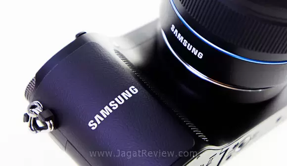 111114 - Samsung NX200_DSC06540