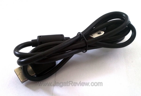 Xperia Neo - Kabel USB