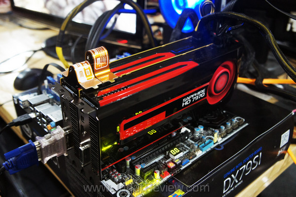 Review AMD Radeon HD 7970 Crossfire : Duet VGA Single-GPU Terkencang