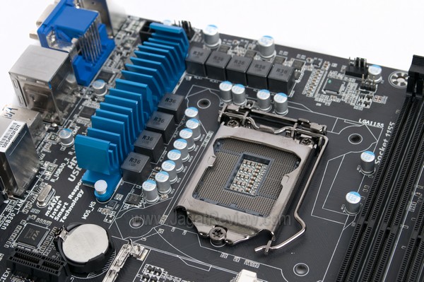 Gigabyte_Z77X-D3H_Board_SocketArea