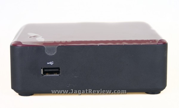 Intel_NUC_DC321BY_NUC_Front