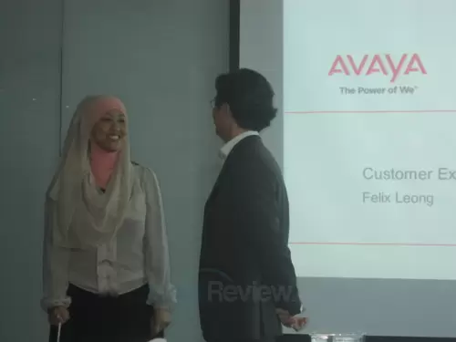 Endang Rachmawati, Country Director Avaya Indonesia, dan Felix Leong, Customer Experience Manager Avaya APAC