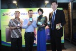 Leonard Tan, Business Development Director MaxiTech; Jimmy Susanto, National Sales Manager SPC Mobile; Vicky Shu, Brand Ambassador SPC Mobile; Raymond Tedjokusumo, COO SPC Mobile