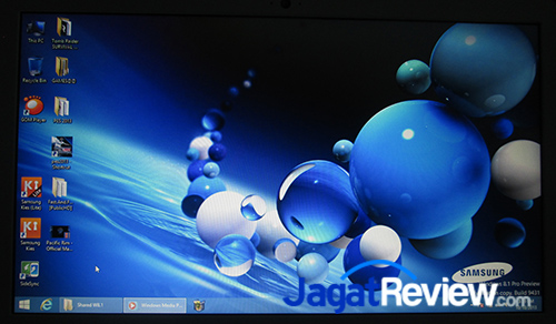 tombol Start kembali disematkan dalam update tebaru ini, dan masih berada di pojok kiri bawah seperti Windows terdahulu