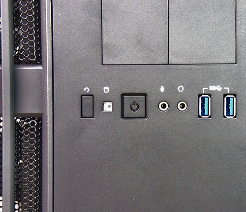 Pada bagian depan ini terdapat Front Panel yang terdiri dari (dari kiri kekanan): Reset Button, HDD LED, Power Button, 3.5mm Mic Jack-In, 3.5mm Headphone Jack-In, dan 2 buah USB 3.0