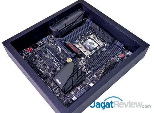 Overclocking Review: ASUS ROG Rampage IV Black Edition 5 SDSC03402