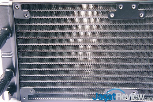 Kerapatan sela-sela radiator