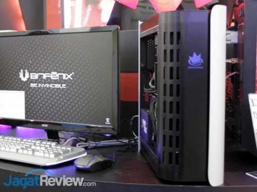 Computex 2014 - BitFenix (22)