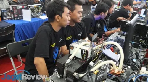 Peserta no. 11 ini menggunakan pendingin yang cukup luar biasa.