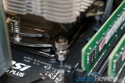 Hands-on Review & Overclocking Intel Core i7-5960X 'Haswell-E': 8-Core Monster 6 DSC09853s