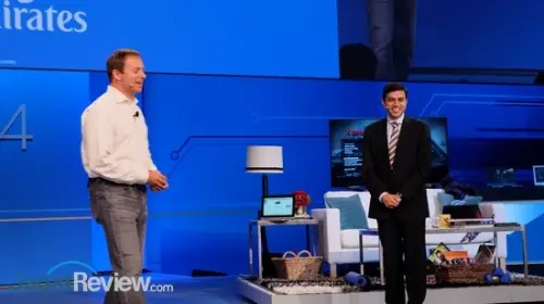 Sanjay Sharma dari Emirates menjelaskan bahwa perusahaannya mulai menggalakkan wireless charging