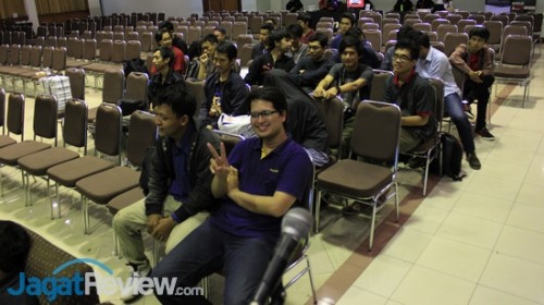 Peserta AOCC saat mengikuti workshop.