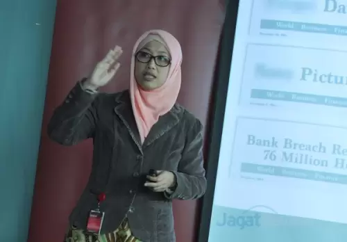 Endang Rachmawati, Country Director, Avaya Indonesia