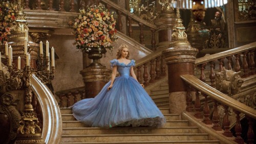 New-official-stills-cinderella-2015-37992763-800-450