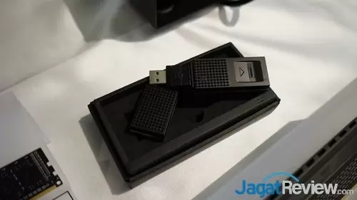 Computex 2015 - Klevv 03