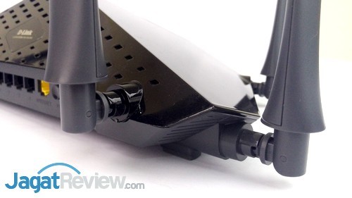 D-Link DIR-890L - 12
