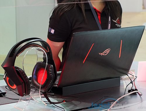 Computex 2016: Mengenal Varian Notebook Gaming ASUS ROG STRIX 8 Computex 2016 - ASUS ROG STRIX GL502_702