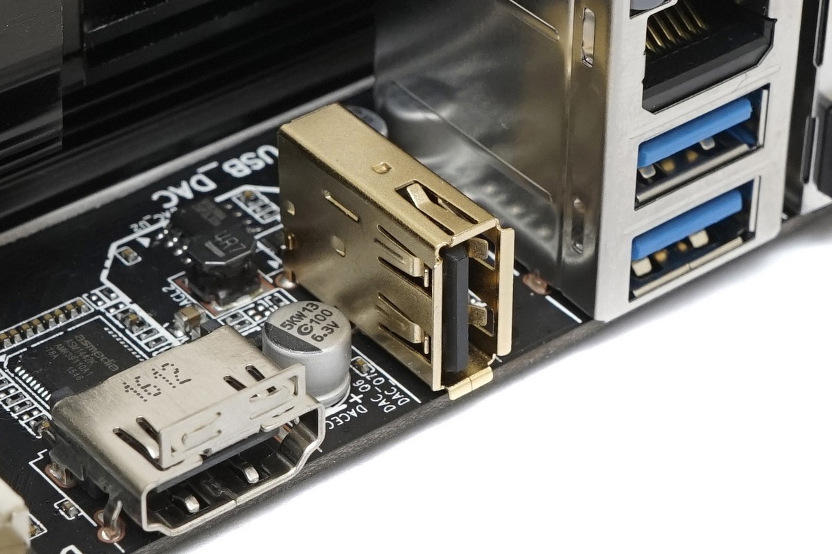 Apakah Layak Mengorbankan Dana Motherboard? 13 g1sniper-b7-audio-dac-up-usb
