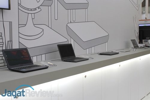Jajaran produk perangkat mobile untuk pendidikan dari ASUS.