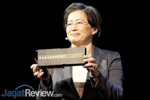 Lisa Su menampilkan Radeon Instinct MI25