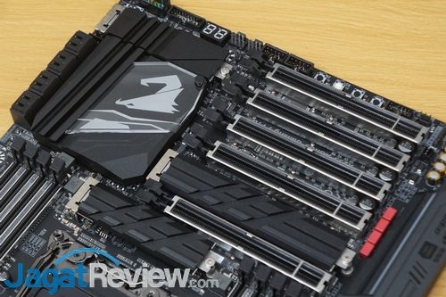 Gigabyte X299 AORUS Gaming 7 Pro - 08