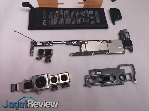 Xiaomi Mi Note 10 Pro Teardown: Melihat Secara Langsung Teknologi Penta-Camera dan Lensa 108 MP 3 Baterai, mainboard dan kamera utama