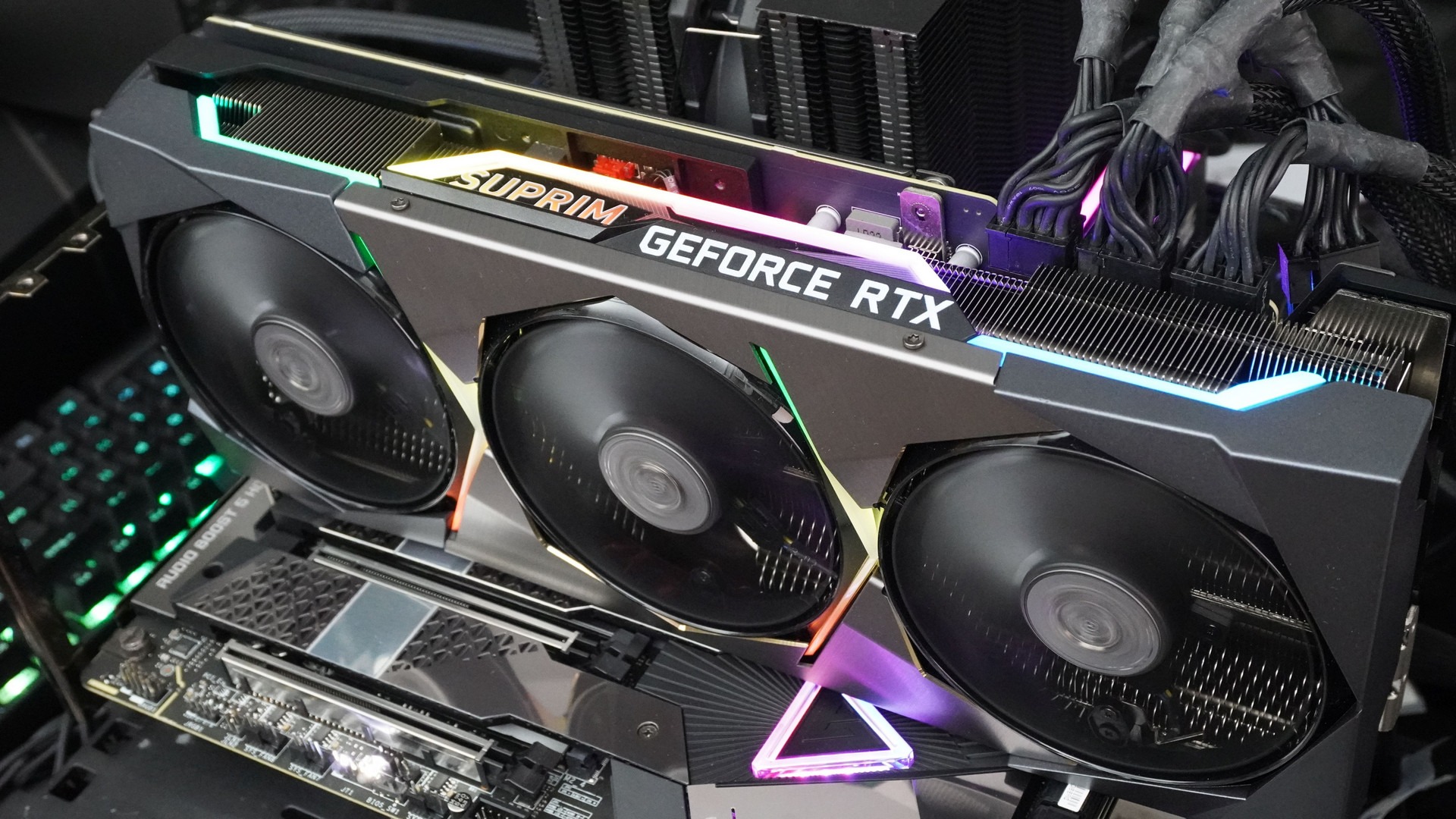 Review MSI GeForce RTX 3080 Ti SUPRIM X 12G 42 Testbed2 DSC01098s