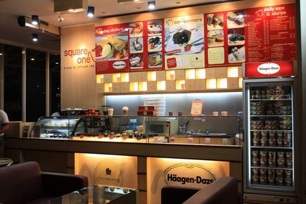 Square One Cafe: Cup Brownies dengan Chocolate Filling di Dalamnya! 4 edit R