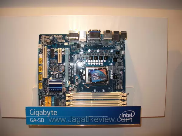 20100602 mobo sandybridge0021