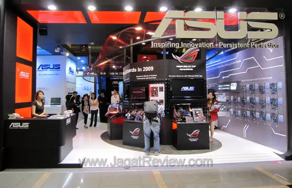 asus booth