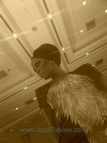 JUARA 1 3 B HERRY SUSANTO 08161121461