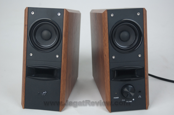 genius_sp-hf800_pro_001 DSC8135