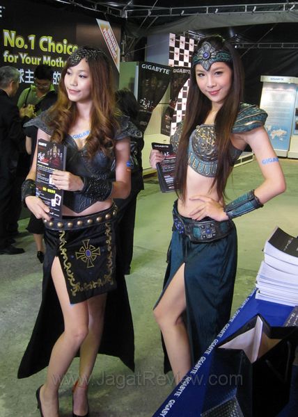 gooc 2010 final 01 booth babes gooc 2010 final 01 booth babes