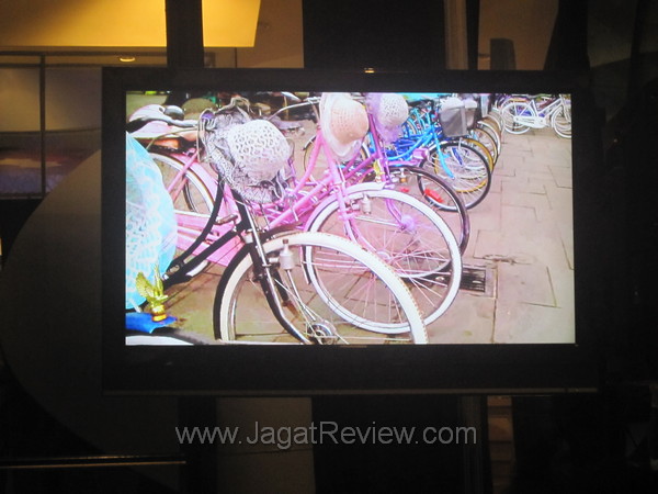 acer-stream-hdtv Jika Acer Stream dihubungkan ke HDTV, hasilnya akan seperti ini