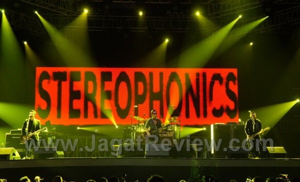 stereophonic R