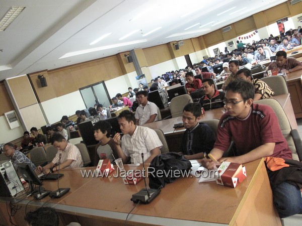 techno_update_unj_001 techno update unj 001