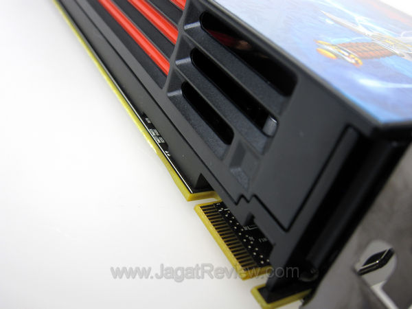 amd hd 6870 cf connector