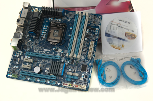 Gigabyte GA H67MA UD2H Perlengkapan