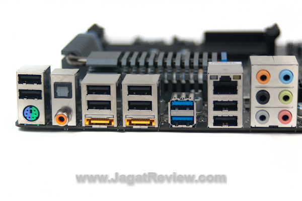 GigabyteP67A UD4 Backplate