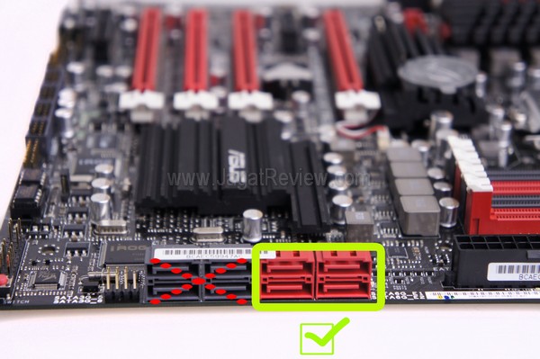 ASUS Maximus IV Extreme SATA