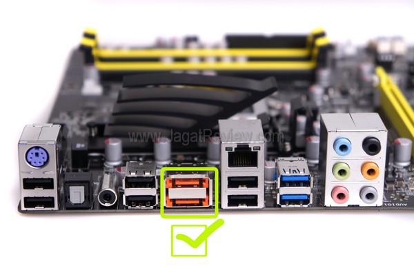 Foxconn P67A S Backplate