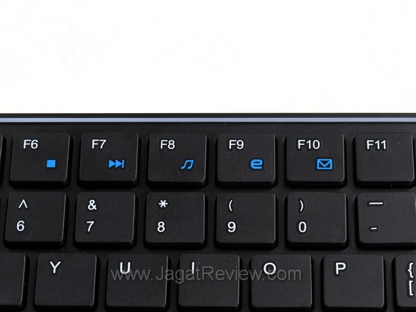 Genius_LuxeMate_R820_f