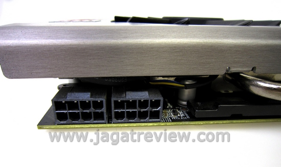 Preview MSI N580GTX Lightning 2 IMG 1143