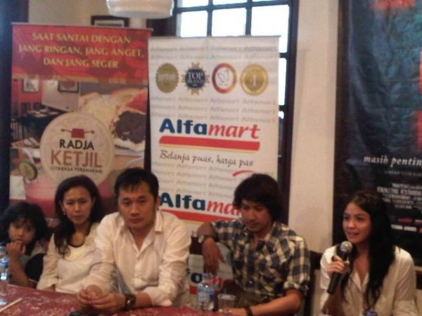 Press Konference tanda Tanya Press Konference tanda Tanya
