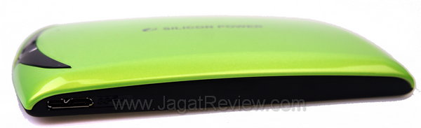 Silicon Power Stream S10 750GB USB Slot